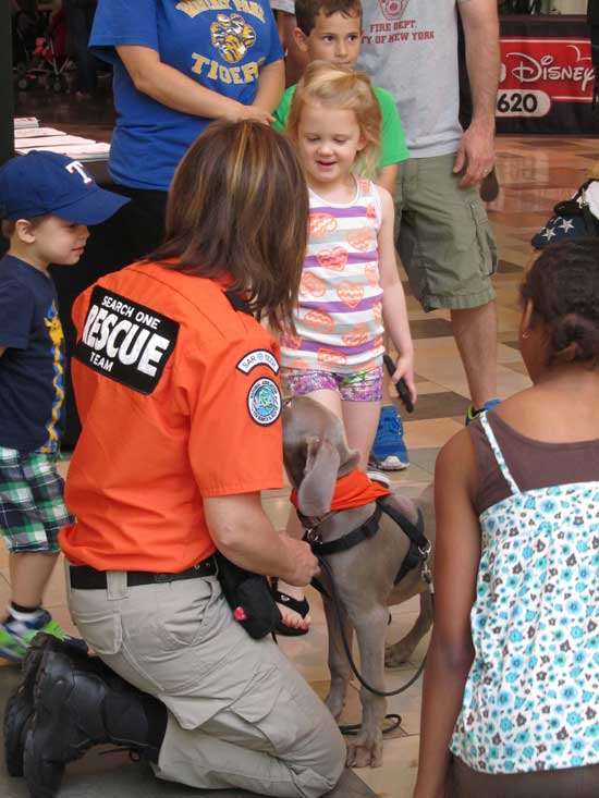 Audrey and Amala with kids - Search One Rescue Team - Dallas Ft. Worth K9 Search and Rescue